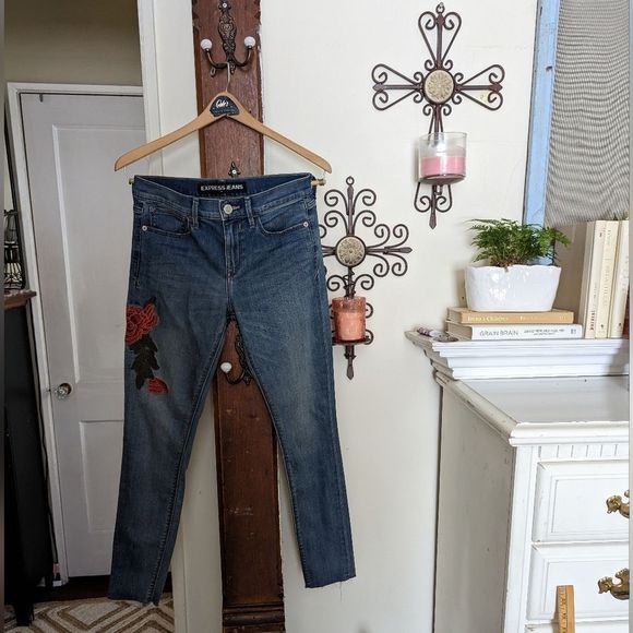 Express jeans with embroidery size 4 - Picture 1 of 10